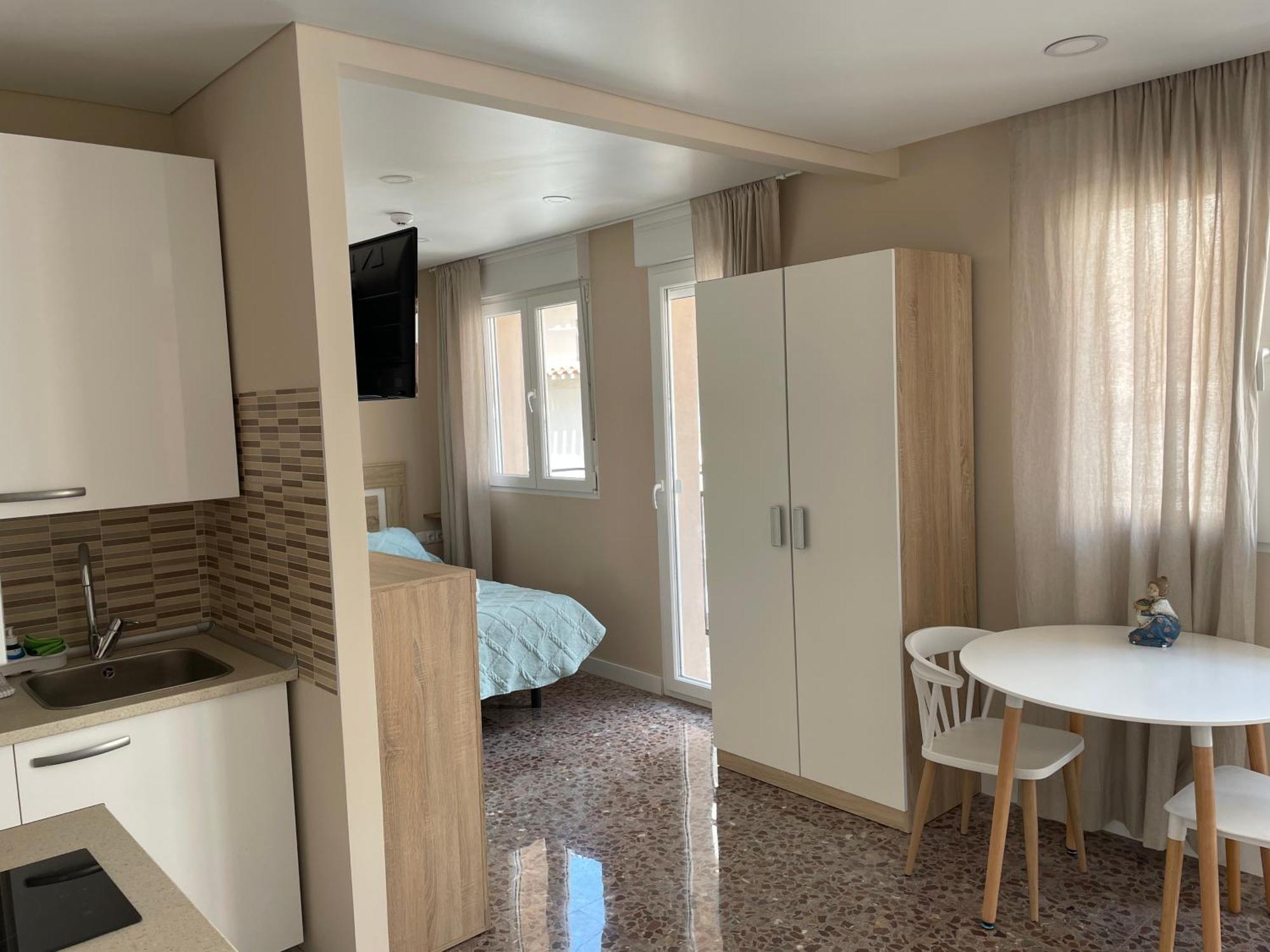 Apartamentos Pelicano Benidorm Esterno foto