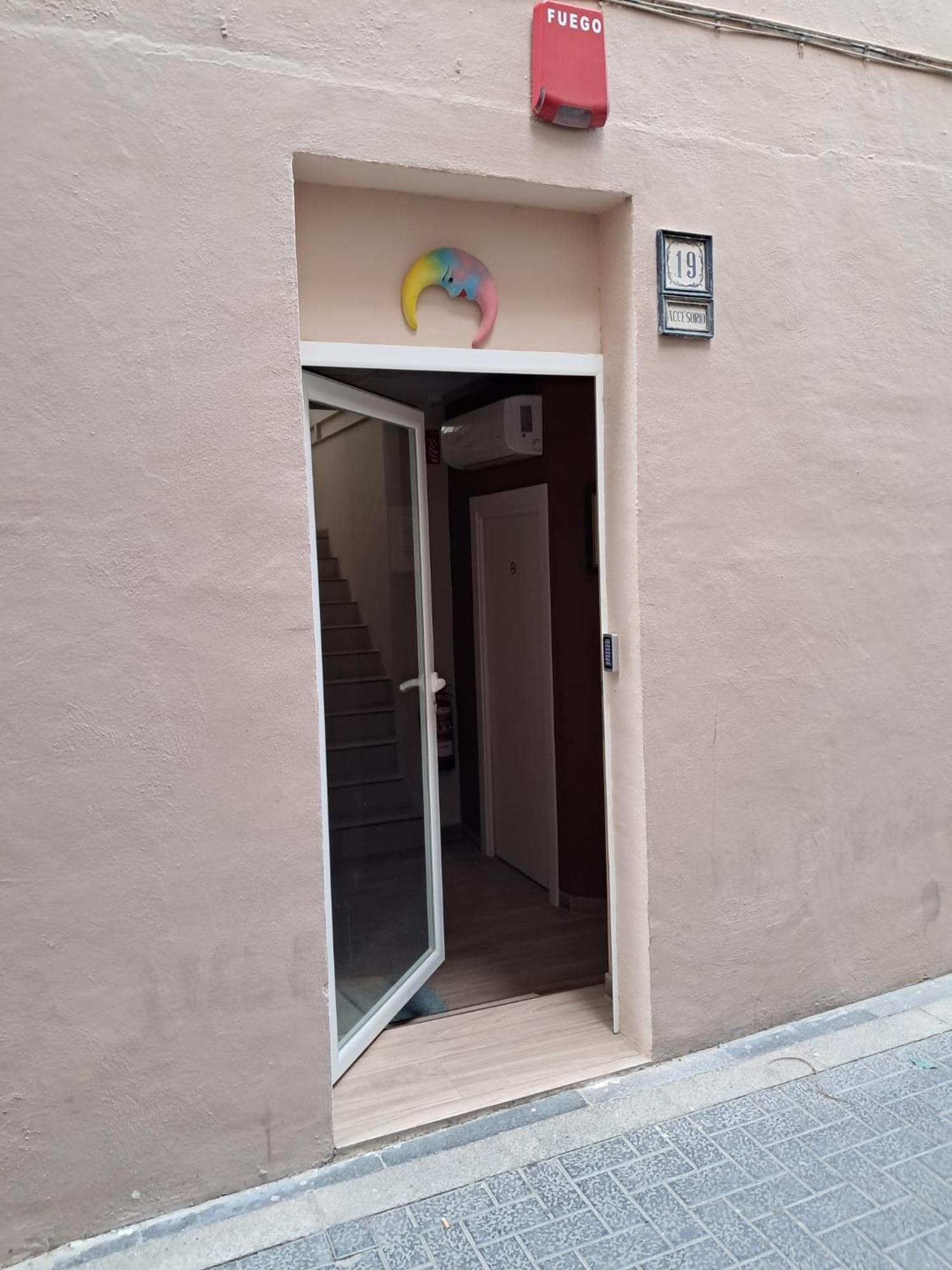 Apartamentos Pelicano Benidorm Esterno foto